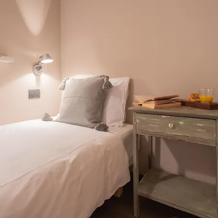 Daire Sunset Terrace Loft - View On By Rent