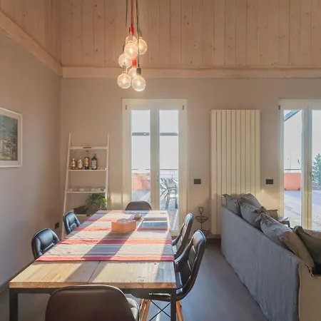 Sunset Terrace Loft Best View By Rent All Como דירה ברונאטה