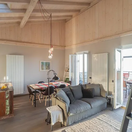 דירה Sunset Terrace Loft Best View By Rent All Como ברונאטה