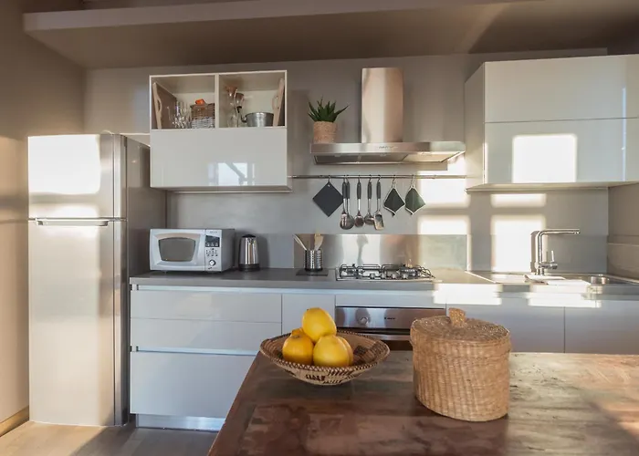 Sunset Terrace Loft - View On By Rent ブルナーテ