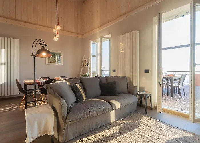 Sunset Terrace Loft - View On By Rent *